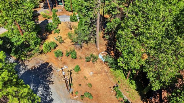 5311 Andrews Ln, Camino, CA 95709