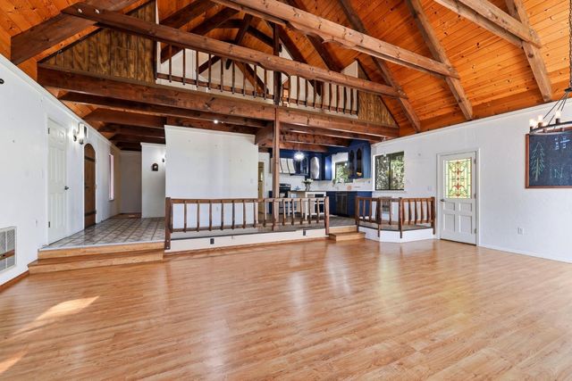 5311 Andrews Ln, Camino, CA 95709