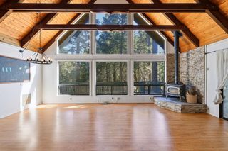 5311 Andrews Ln, Camino, CA 95709