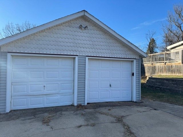 1233 Rainbow Drive, Cedar Falls, IA 50613