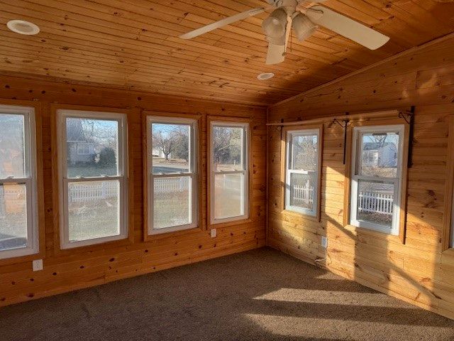 1233 Rainbow Drive, Cedar Falls, IA 50613