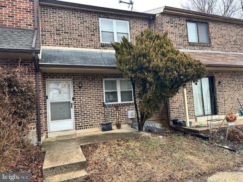 3 MARKEL RD, Malvern, PA 19355