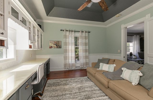 240 Iron Oaks Drive, Ozark, MO 65721