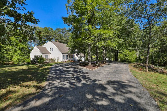 240 Iron Oaks Drive, Ozark, MO 65721