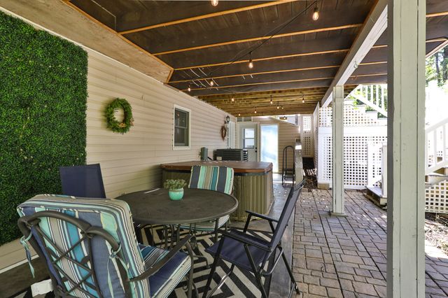 240 Iron Oaks Drive, Ozark, MO 65721