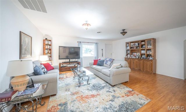 30131 Ranch Lane, Richland, MO 65556