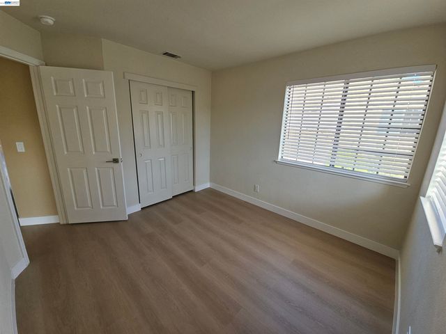 1063 Mepham Dr, Pittsburg, CA 94565