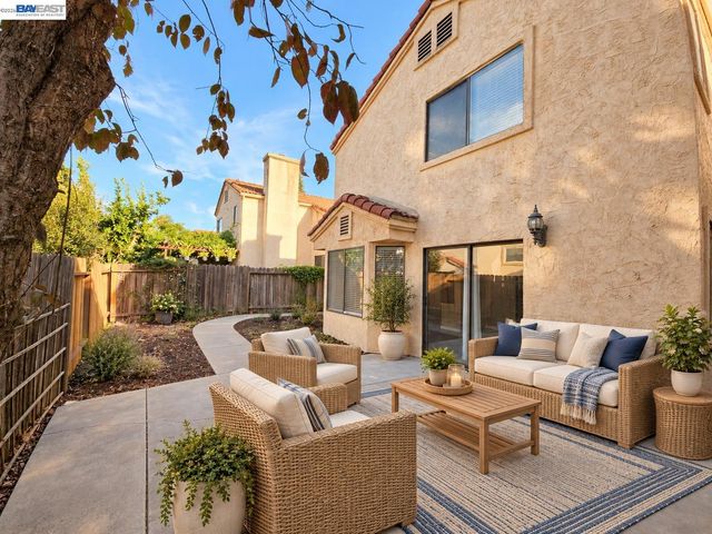 1063 Mepham Dr, Pittsburg, CA 94565