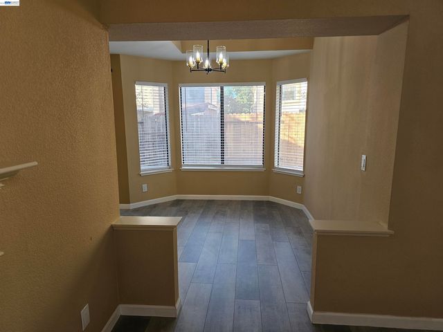 1063 Mepham Dr, Pittsburg, CA 94565