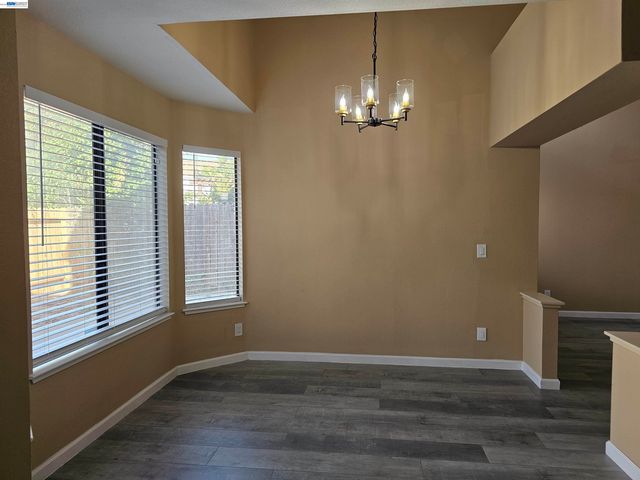 1063 Mepham Dr, Pittsburg, CA 94565
