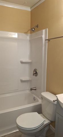 921 RATON COURT, Manitowoc, WI 54220