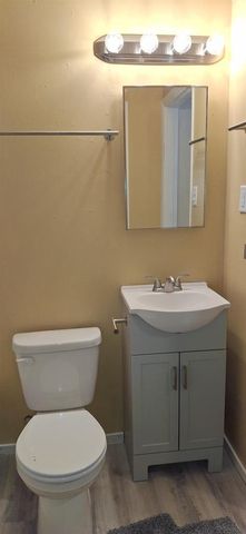 921 RATON COURT, Manitowoc, WI 54220