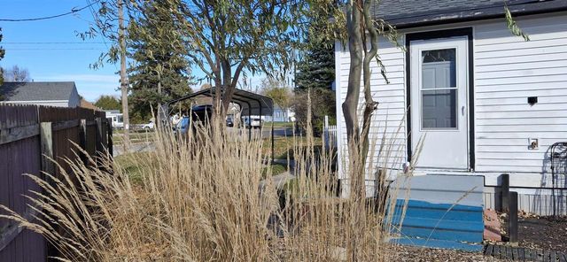 921 RATON COURT, Manitowoc, WI 54220