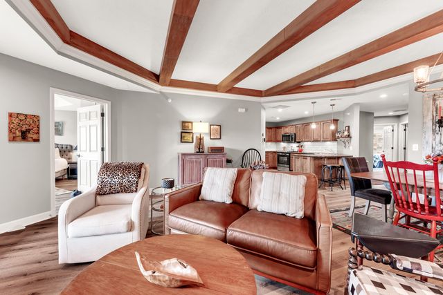 250 Lakewood Drive 5204, Hollister, MO 65672