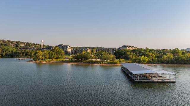 250 Lakewood Drive 5204, Hollister, MO 65672