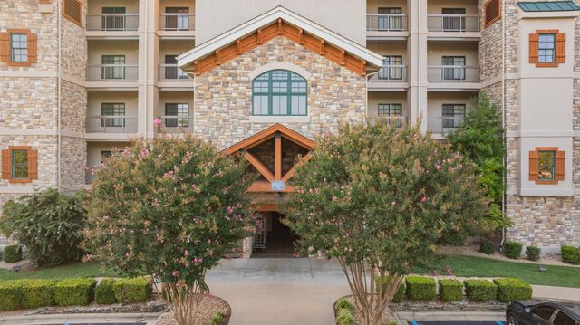 250 Lakewood Drive 5204, Hollister, MO 65672