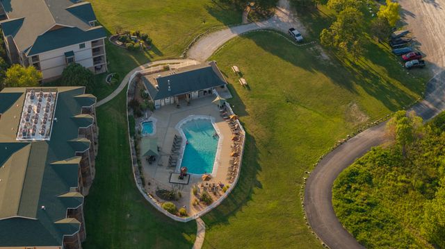 250 Lakewood Drive 5204, Hollister, MO 65672