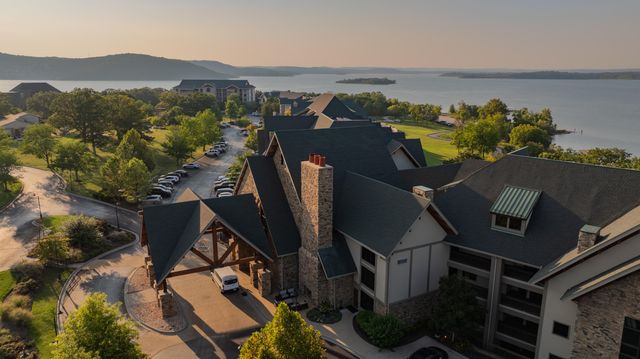 250 Lakewood Drive 5204, Hollister, MO 65672