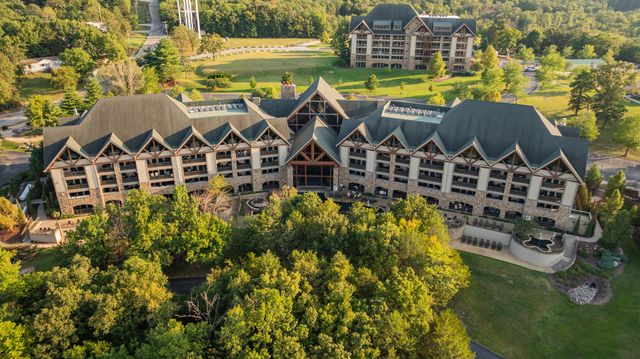 250 Lakewood Drive 5204, Hollister, MO 65672