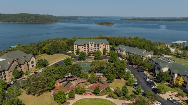 250 Lakewood Drive 5204, Hollister, MO 65672