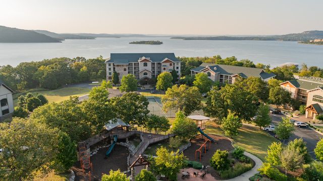 250 Lakewood Drive 5204, Hollister, MO 65672