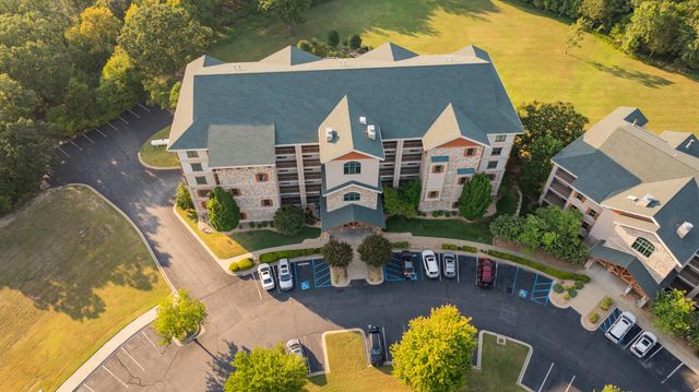 250 Lakewood Drive 5204, Hollister, MO 65672