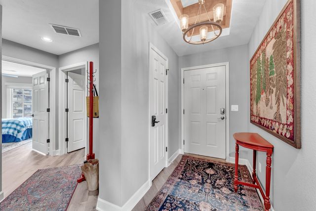 250 Lakewood Drive 5204, Hollister, MO 65672