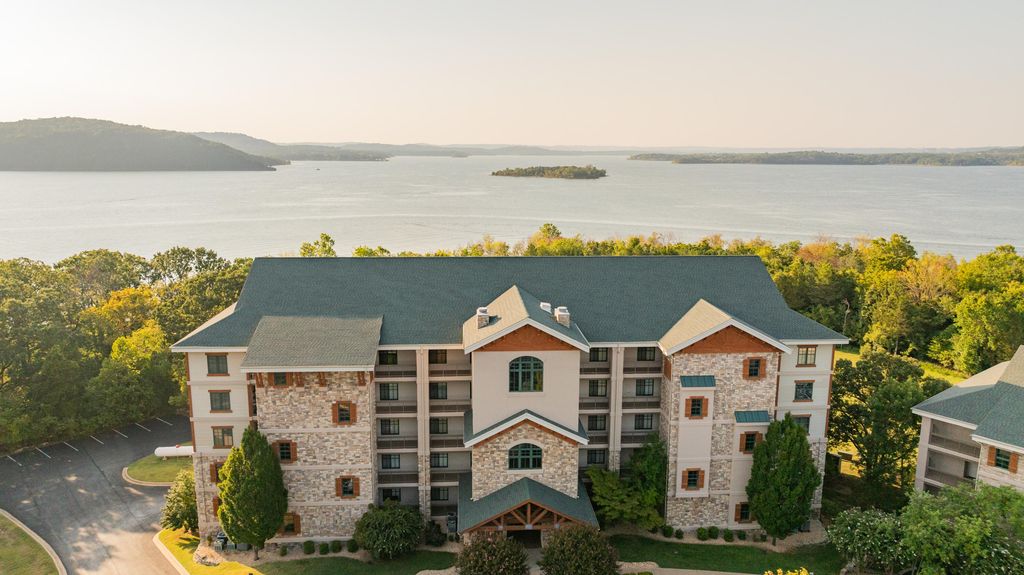 250 Lakewood Drive 5204, Hollister, MO 65672