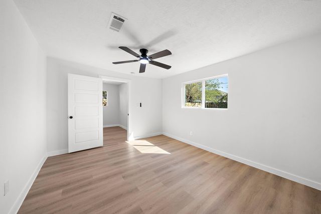 7109 Saint Augustine Street, Houston, TX 77021