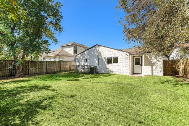 7109 Saint Augustine Street, Houston, TX 77021