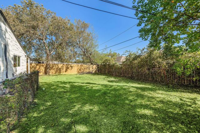 7109 Saint Augustine Street, Houston, TX 77021