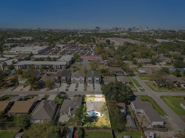 7109 Saint Augustine Street, Houston, TX 77021