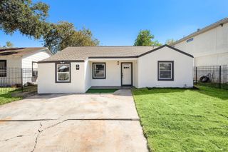 7109 Saint Augustine Street, Houston, TX 77021