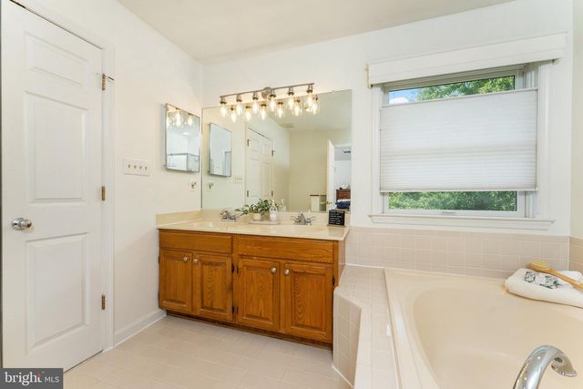 13425 ALFRED MILL CT, Herndon, VA 20171