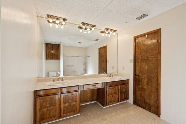 3316 Bobwhite Drive, Bedford, TX 76021