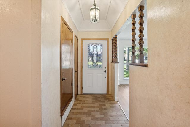 3316 Bobwhite Drive, Bedford, TX 76021