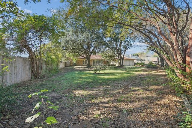 3316 Bobwhite Drive, Bedford, TX 76021