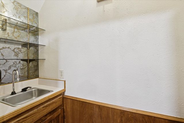 3316 Bobwhite Drive, Bedford, TX 76021