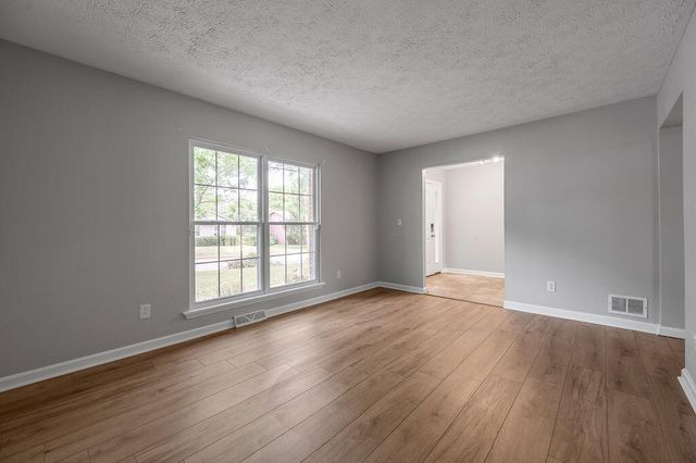 521 Grama Drive, Frankfort, KY 40601