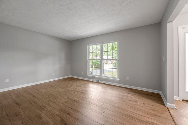 521 Grama Drive, Frankfort, KY 40601