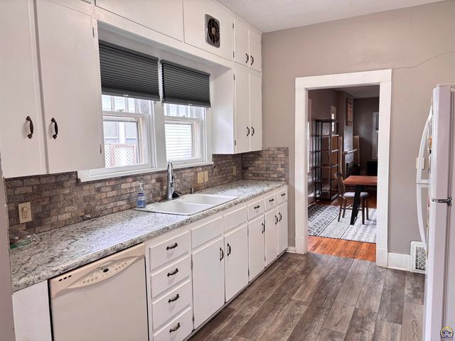 1425 State ST, Emporia, KS 66801