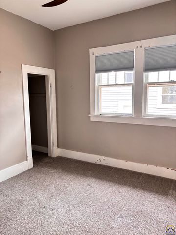 1425 State ST, Emporia, KS 66801