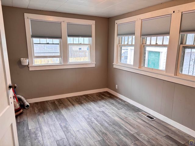 1425 State ST, Emporia, KS 66801