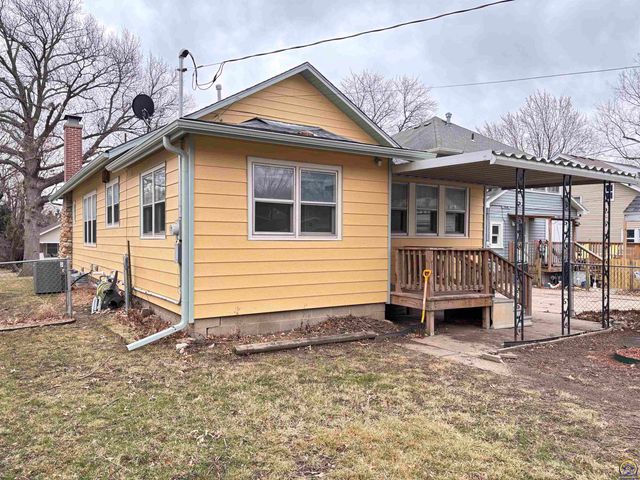 1425 State ST, Emporia, KS 66801