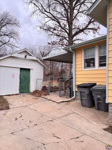 1425 State ST, Emporia, KS 66801