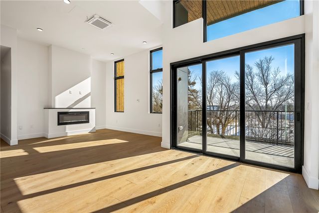 905 SE 4th Street, Bentonville, AR 72712