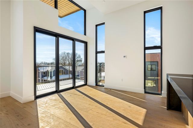 905 SE 4th Street, Bentonville, AR 72712