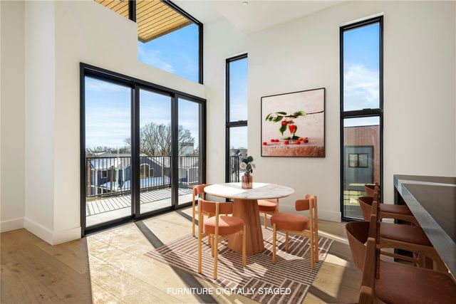 905 SE 4th Street, Bentonville, AR 72712