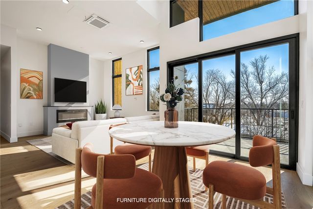 905 SE 4th Street, Bentonville, AR 72712