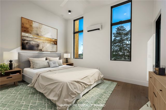 905 SE 4th Street, Bentonville, AR 72712